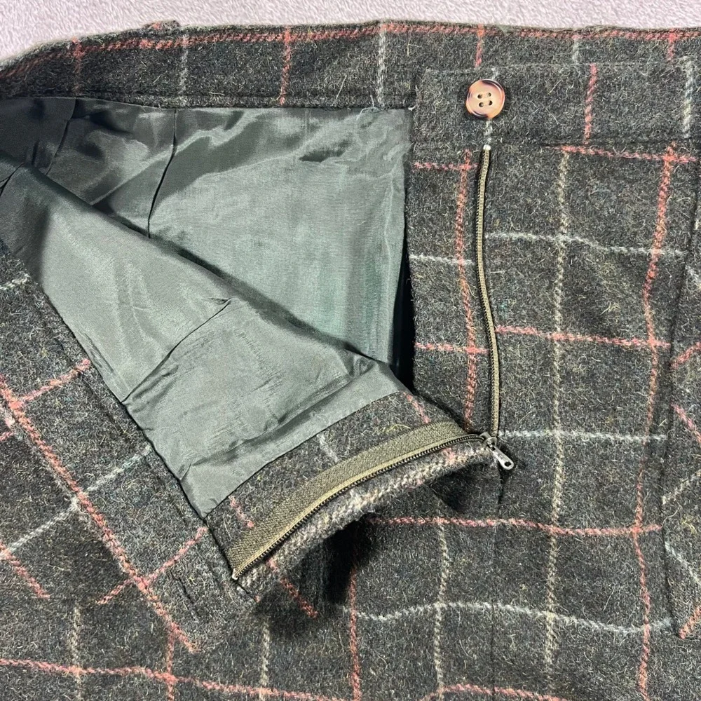 Unbranded wool blend